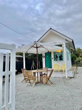 Sea Kecil Tiny House near Jetty of Kuala Besut